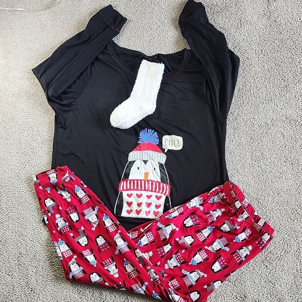 Secret Treasures Black and Red Penguin Pajama Set